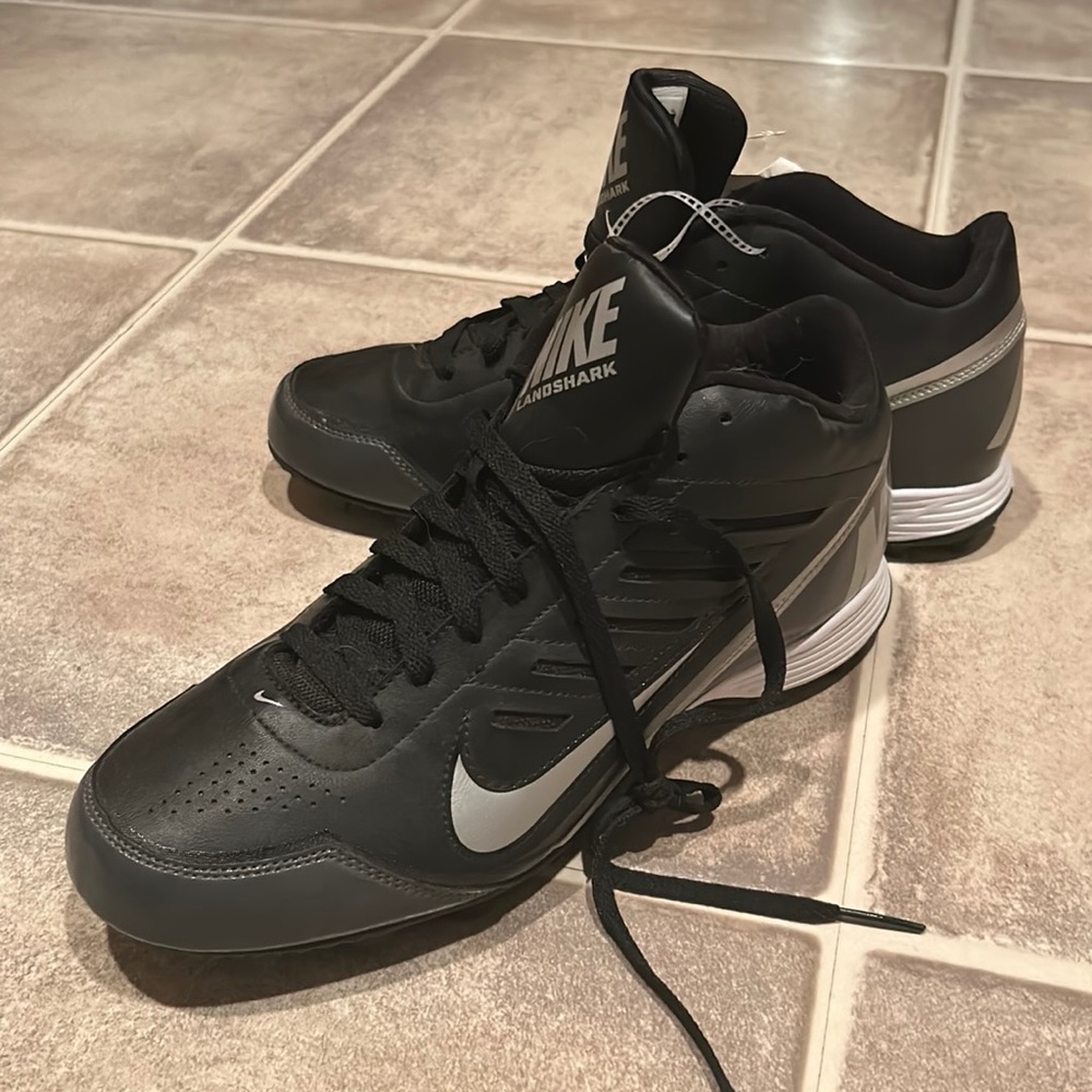 Men’s size 12 Nike landshark football cleats NWT